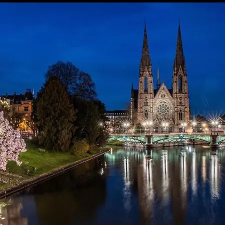 & Hyper Centre De - Proche Cathedrale & Petite France Apartment *